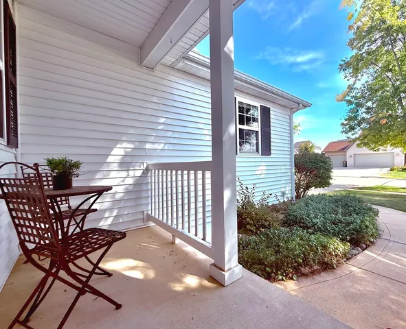 $350,000 | 1606 East Marc Trail, Urbana, IL 61802