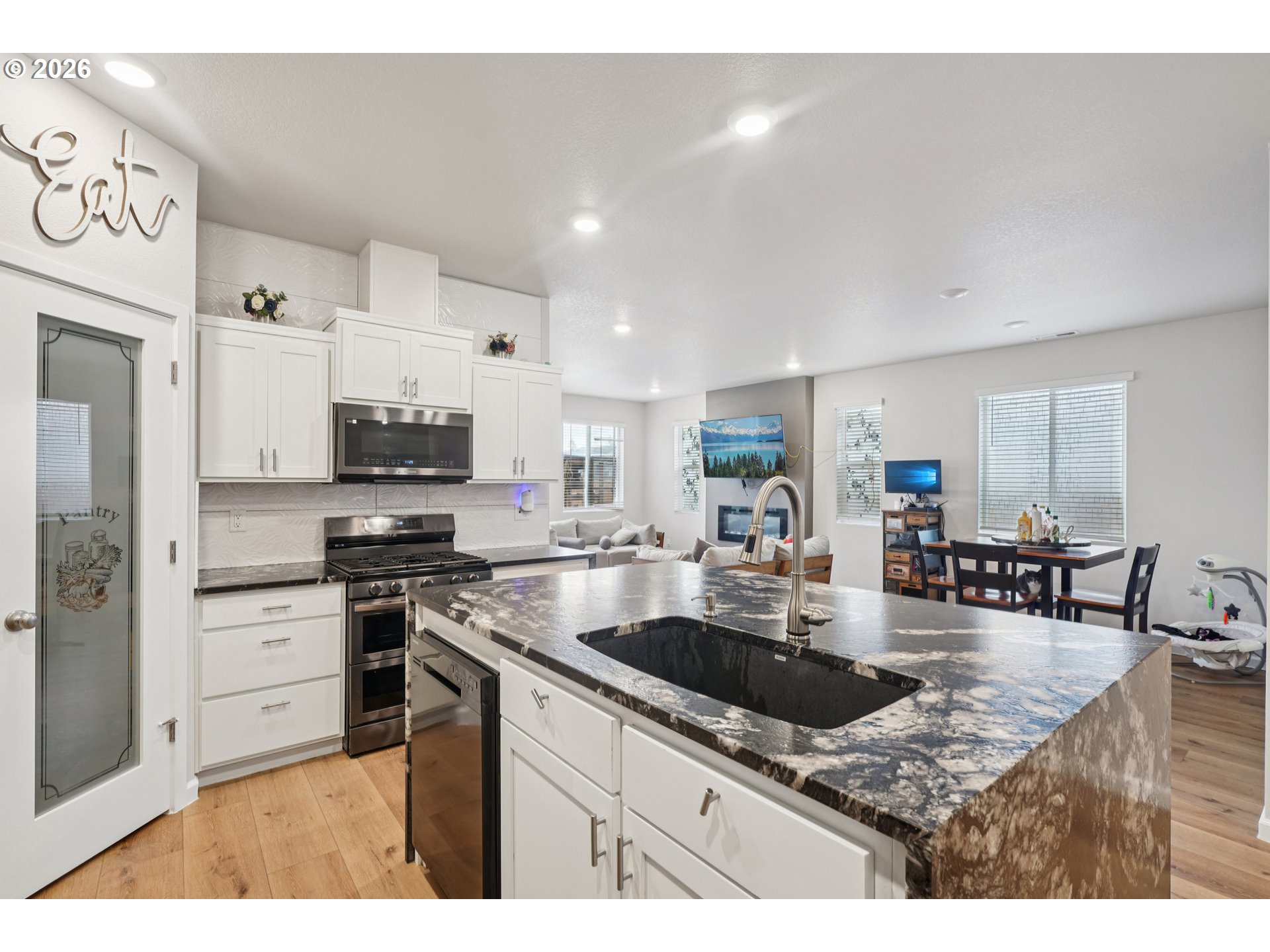 438 Greencrest Street Northeast Salem, OR 97301 - Photo 13 of 35