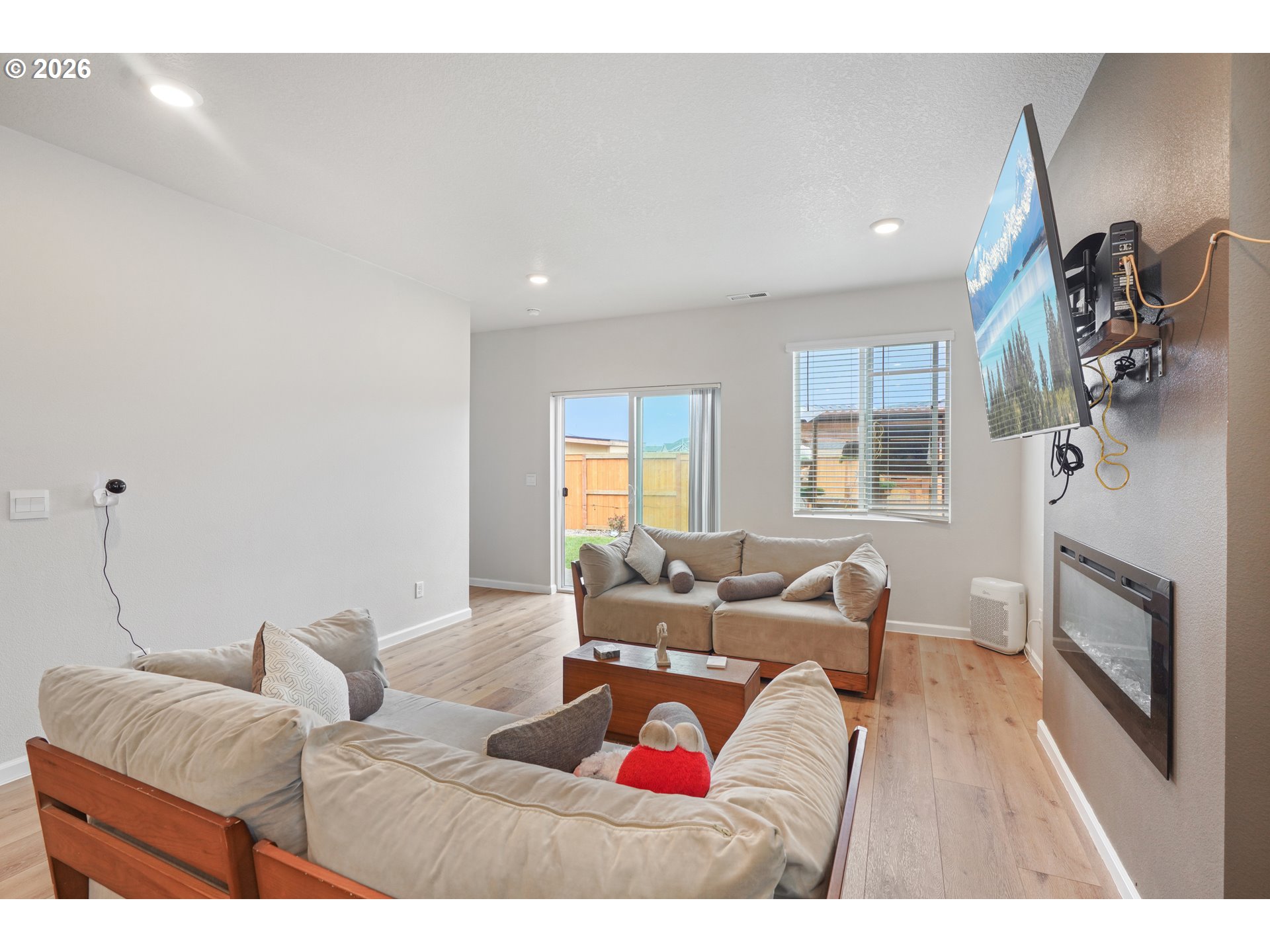 438 Greencrest Street Northeast Salem, OR 97301 - Photo 6 of 35