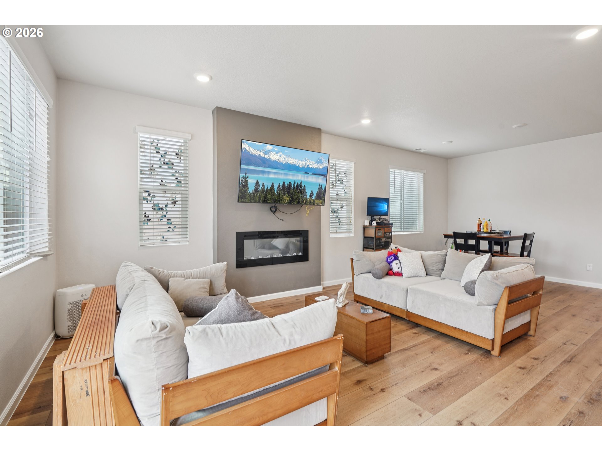 438 Greencrest Street Northeast Salem, OR 97301 - Photo 8 of 35