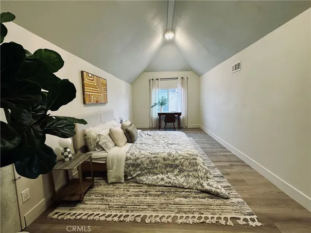 $929,000 | 505 East Bishop Street, Santa Ana, CA 92701