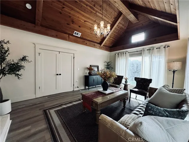 $929,000 | 505 East Bishop Street, Santa Ana, CA 92701