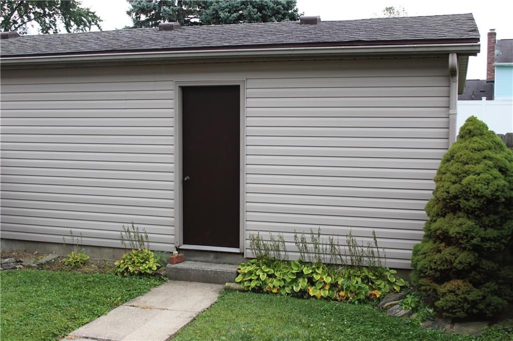 2432 Red Coach Drive, Unit 2432 Springfield, OH 45503 - Photo 3 of 11