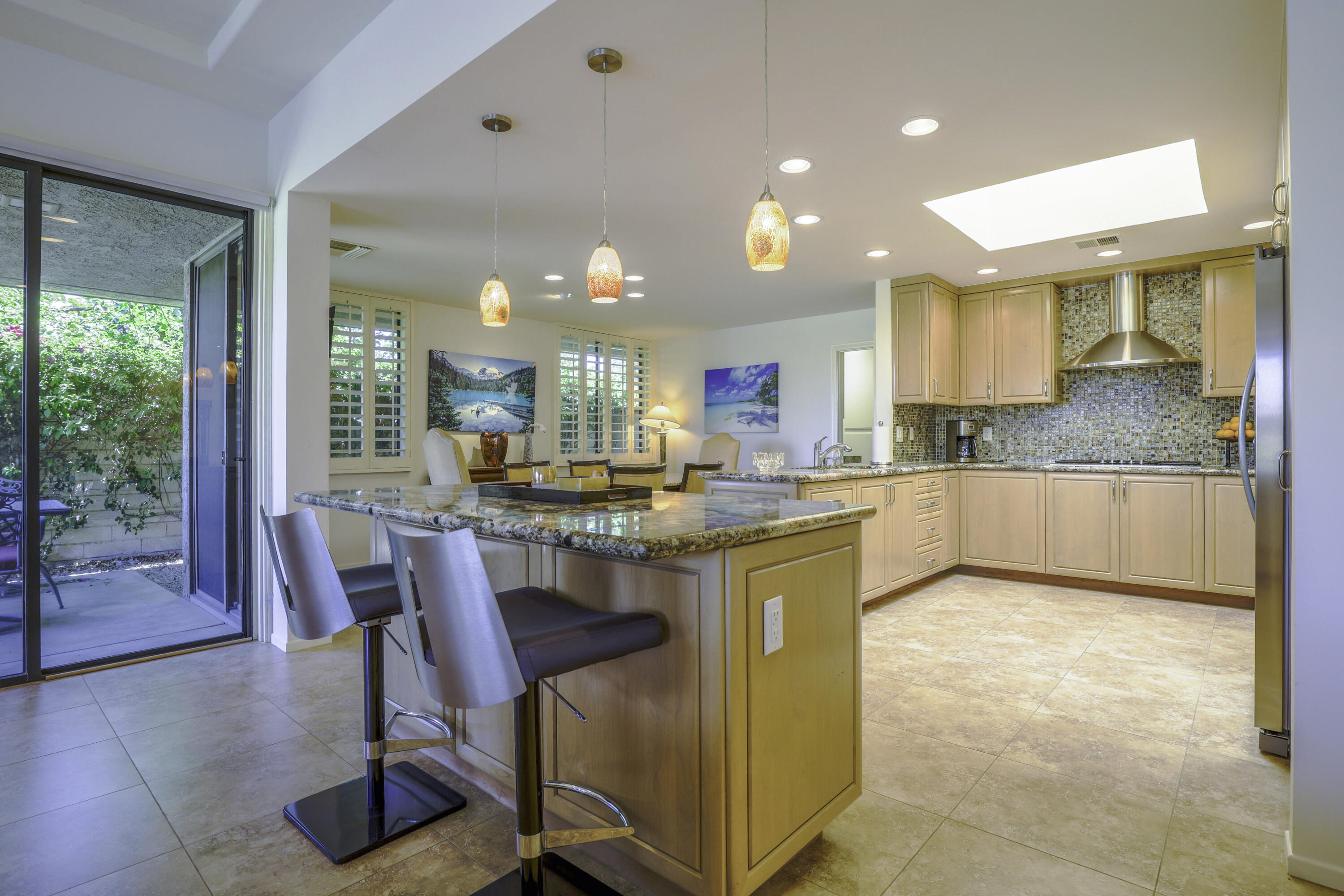 10 Colgate Drive Rancho Mirage, CA 92270 - Photo 9 of 28 010