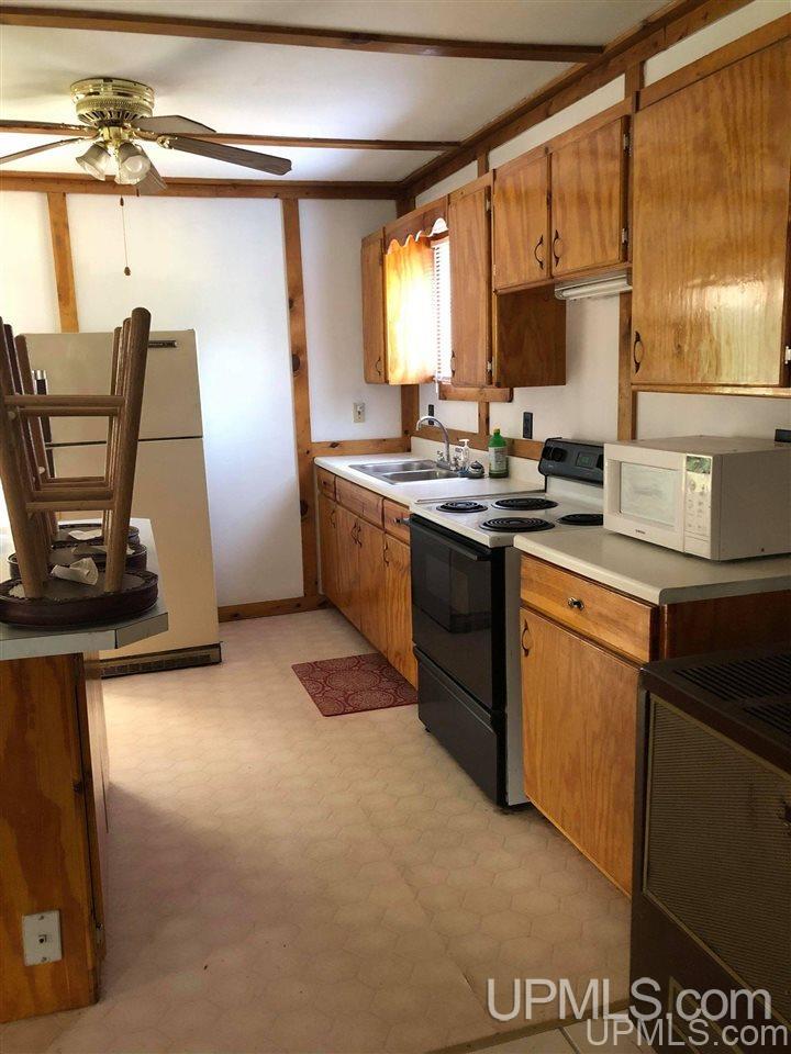 5959 North County Line Road Foster City, MI 49834 - Photo 2 of 19