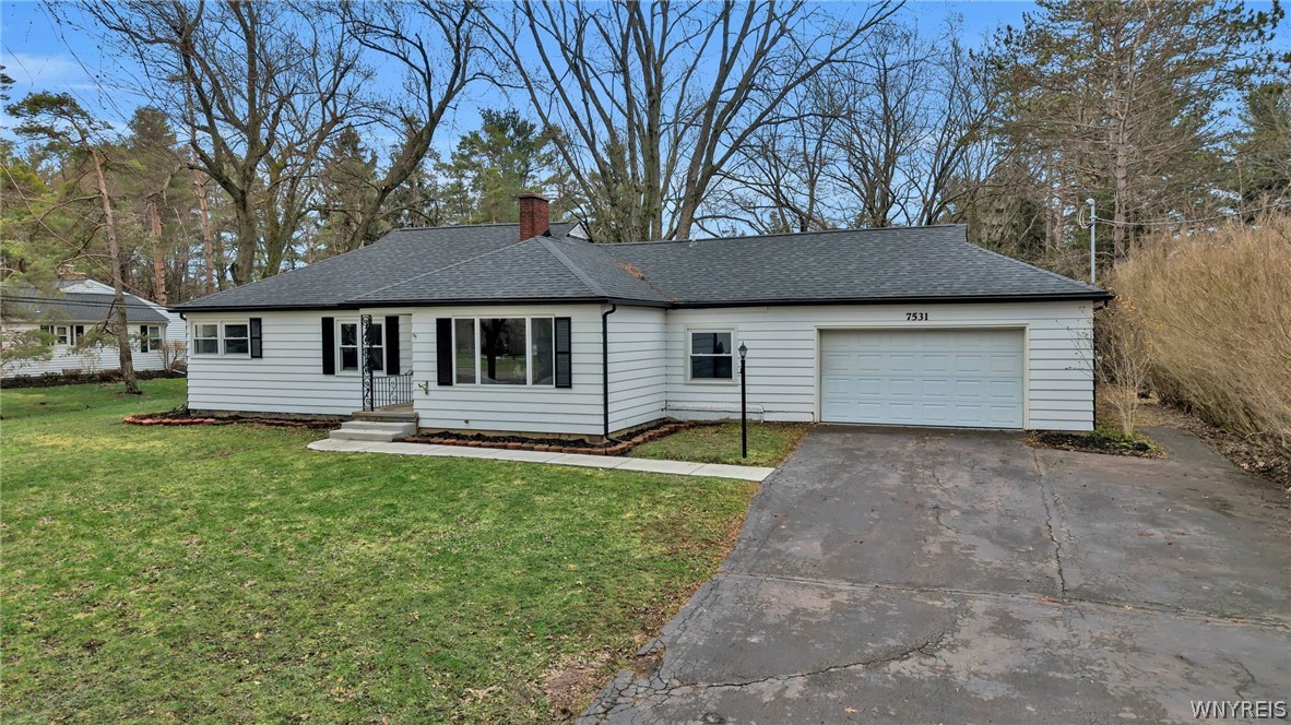 7531 Quaker Road Orchard Park, NY 14127 - Photo 2 of 36