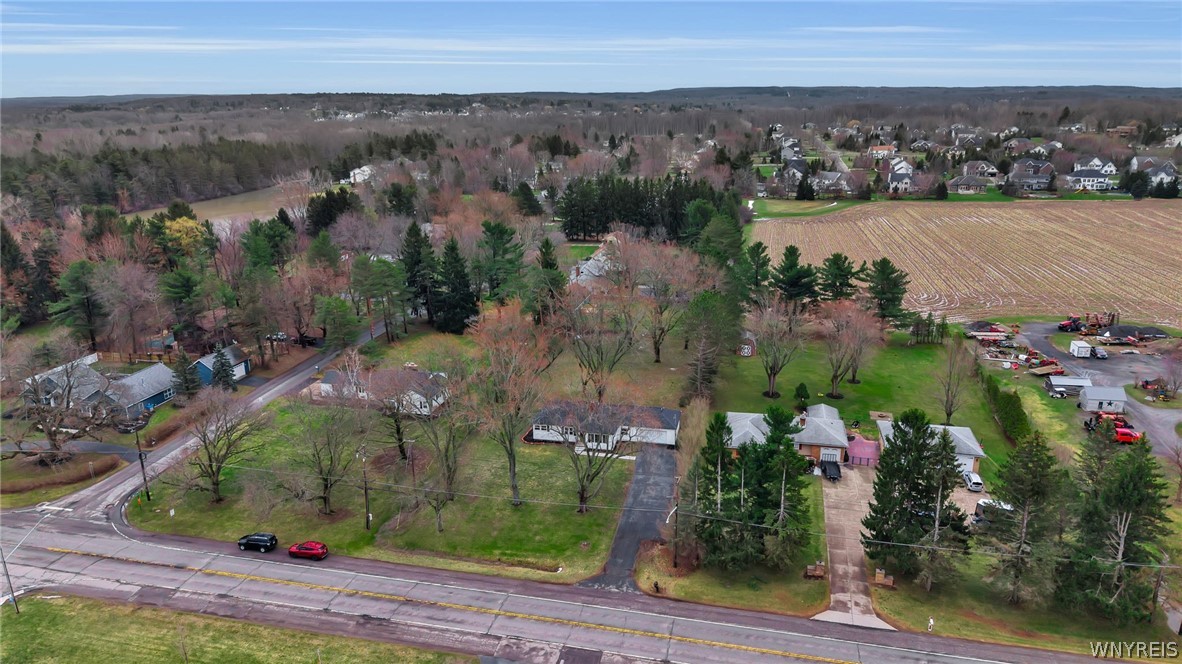 7531 Quaker Road Orchard Park, NY 14127 - Photo 3 of 36