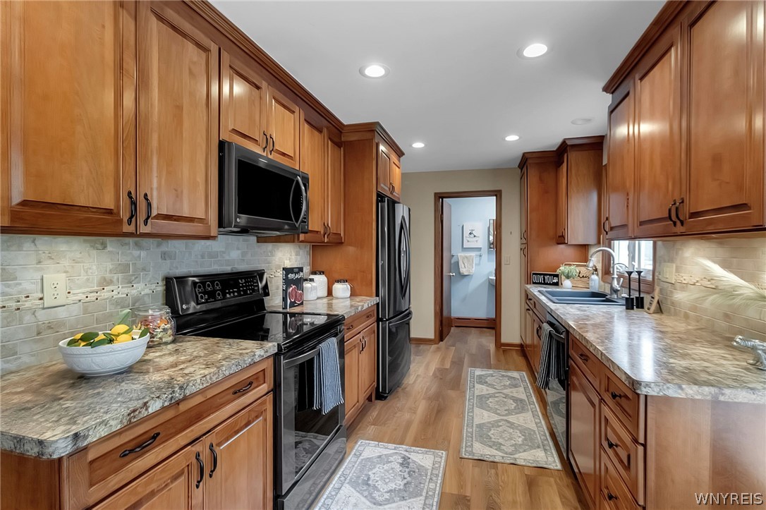 7531 Quaker Road Orchard Park, NY 14127 - Photo 4 of 36