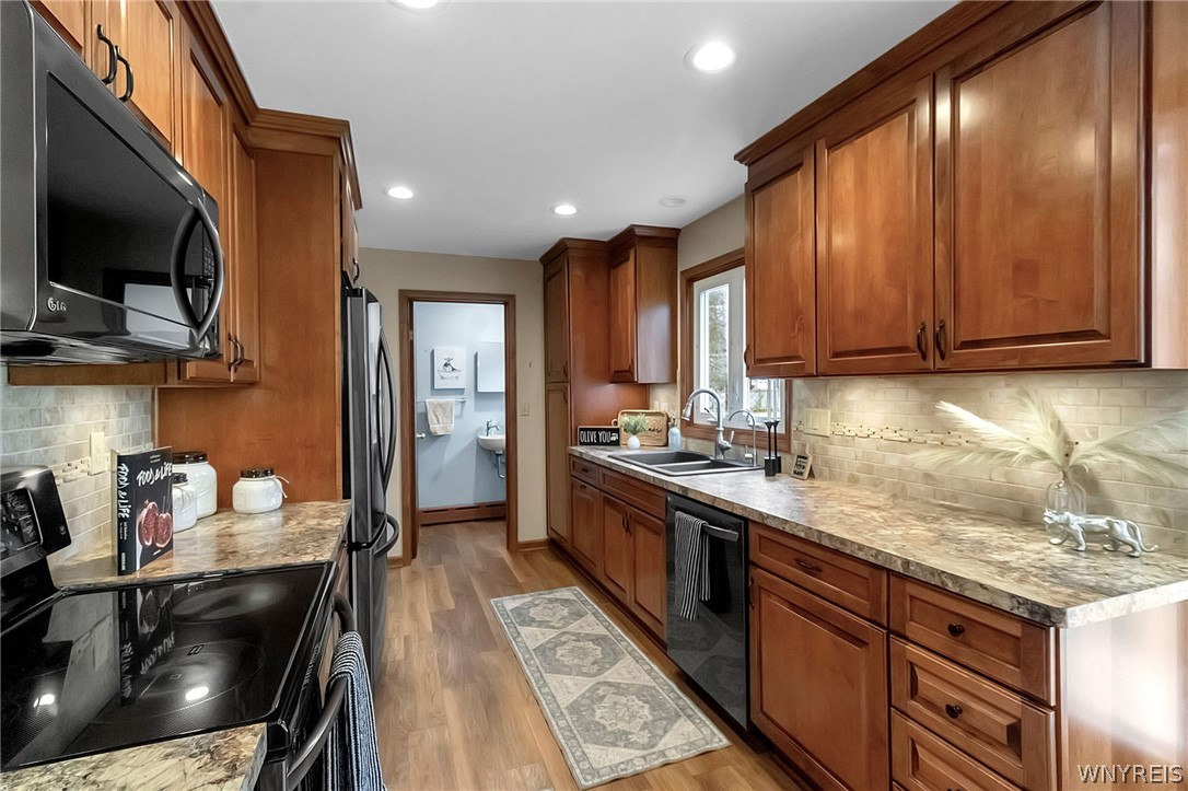 7531 Quaker Road Orchard Park, NY 14127 - Photo 5 of 36