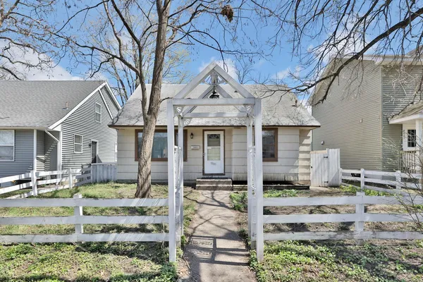 $214,900 | 4425 5th Street Northeast, Columbia Heights, MN 55421