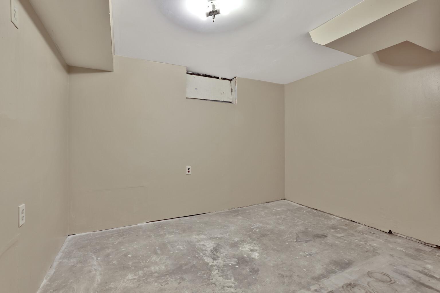 4425 5th Street Northeast Columbia Heights, MN 55421 - Photo 11 of 13