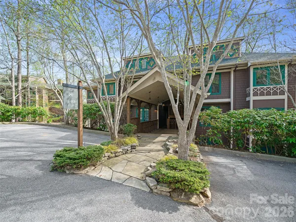 $368,000 | 81 Creekside Way, Unit F101, Burnsville, NC 28714