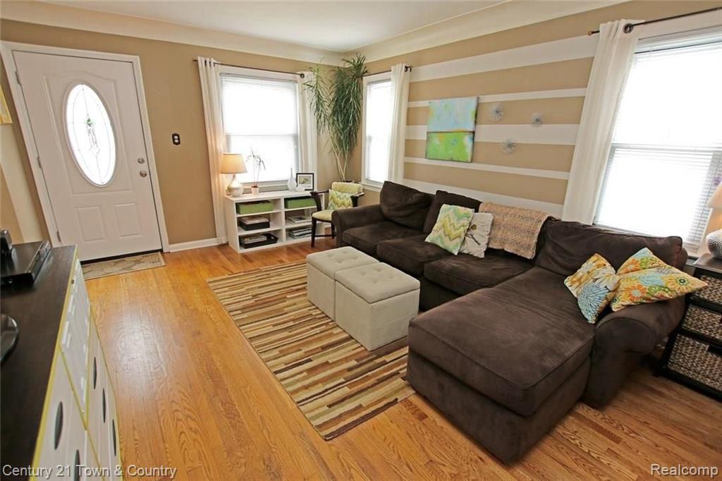 2020 Harvard Road Berkley, MI 48072 - Photo 13 of 45