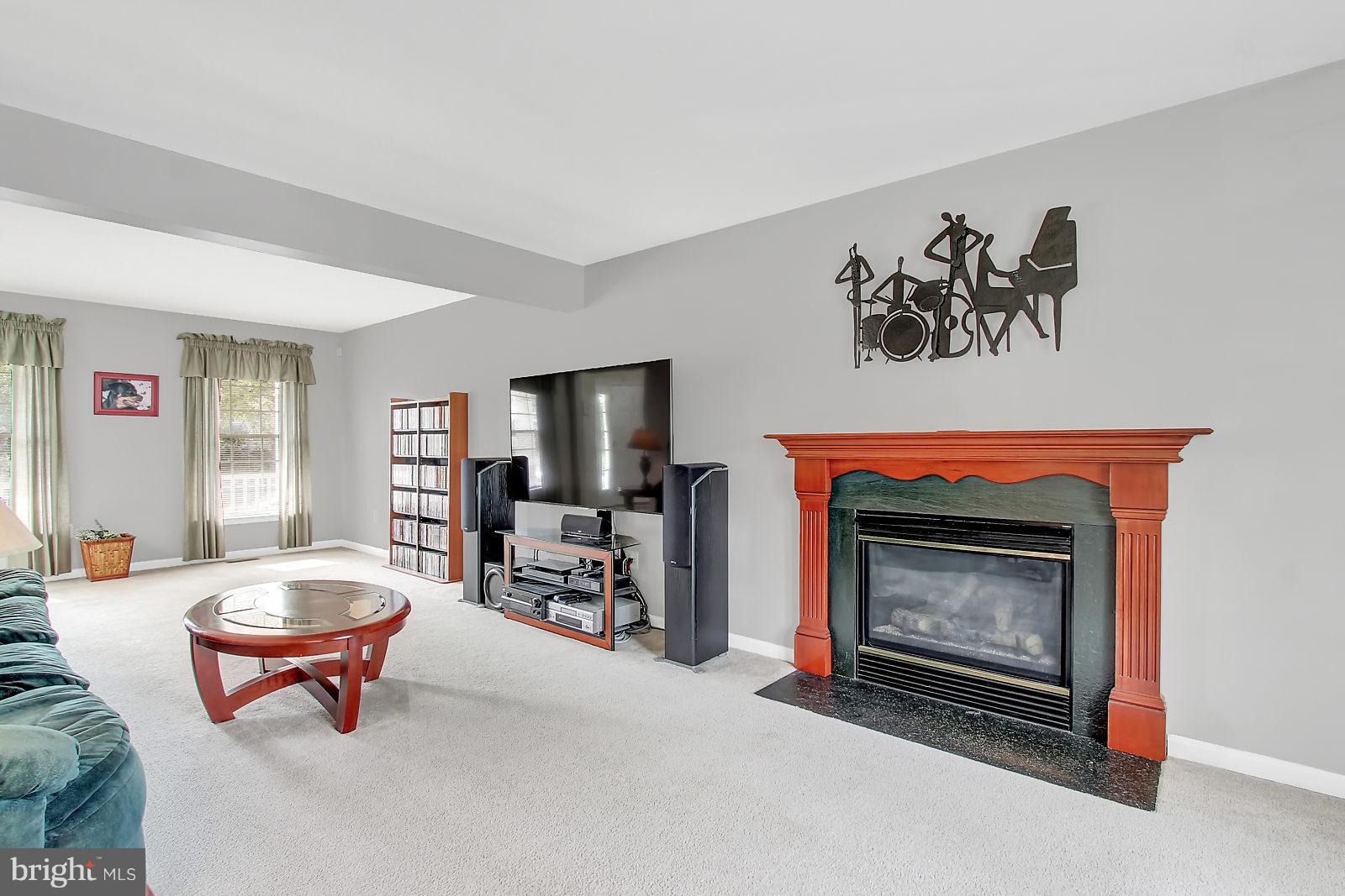 206 Seamaster Road Baltimore, MD 21221 - Photo 4 of 25 Gallery Image 4