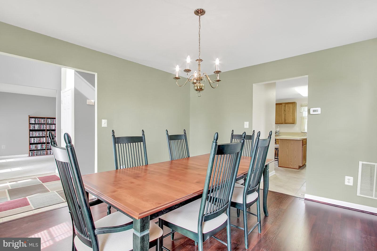 206 Seamaster Road Baltimore, MD 21221 - Photo 7 of 25 Gallery Image 7