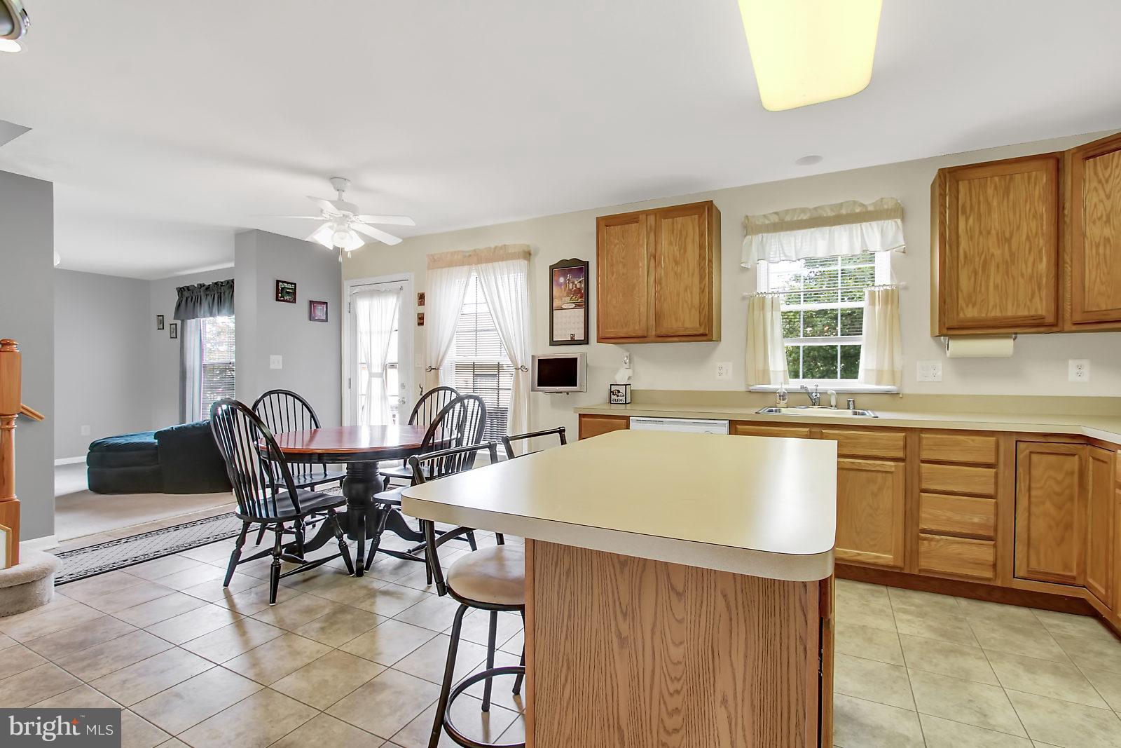 206 Seamaster Road Baltimore, MD 21221 - Photo 10 of 25 Gallery Image 10