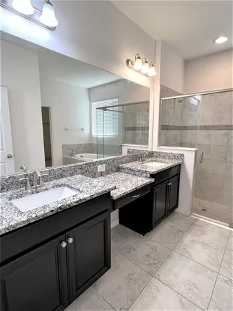 $2,900 | 14321 Azalea Pond Court, Lithia, FL 33547