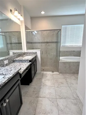 $2,900 | 14321 Azalea Pond Court, Lithia, FL 33547