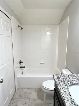 $2,900 | 14321 Azalea Pond Court, Lithia, FL 33547