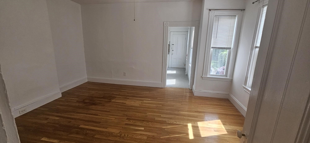 119 Chestnut Street, Unit 1 Waltham, MA 02453 - Photo 8 of 9