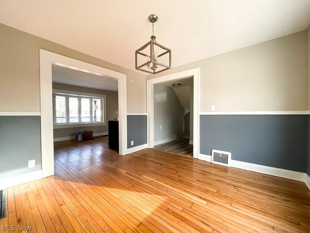 1040 Elbon Road Cleveland, OH 44121 - Photo 8 of 21