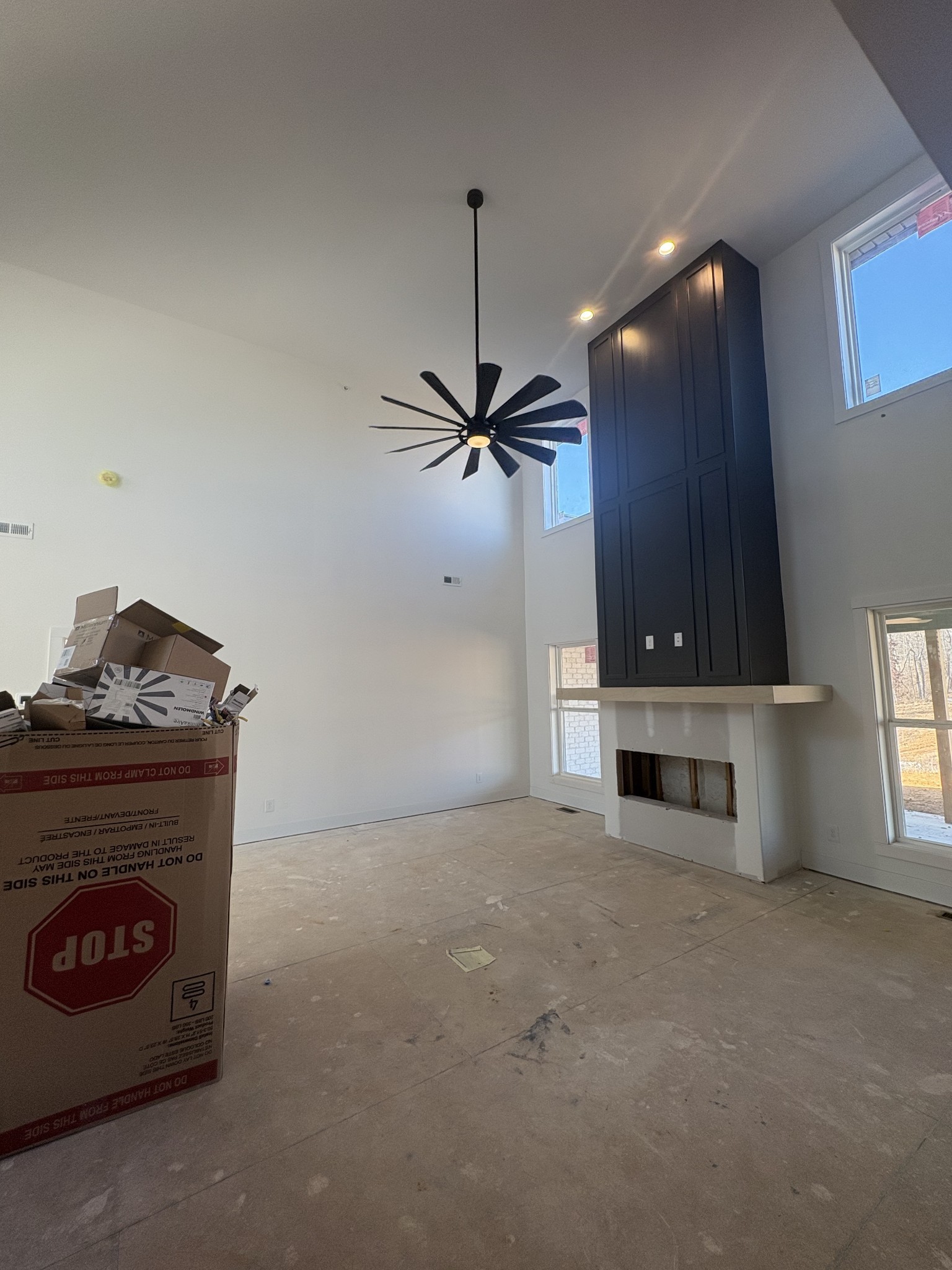 370 Young Lane Pleasant View, TN 37146 - Photo 8 of 27 a living room with furniture and a fireplace