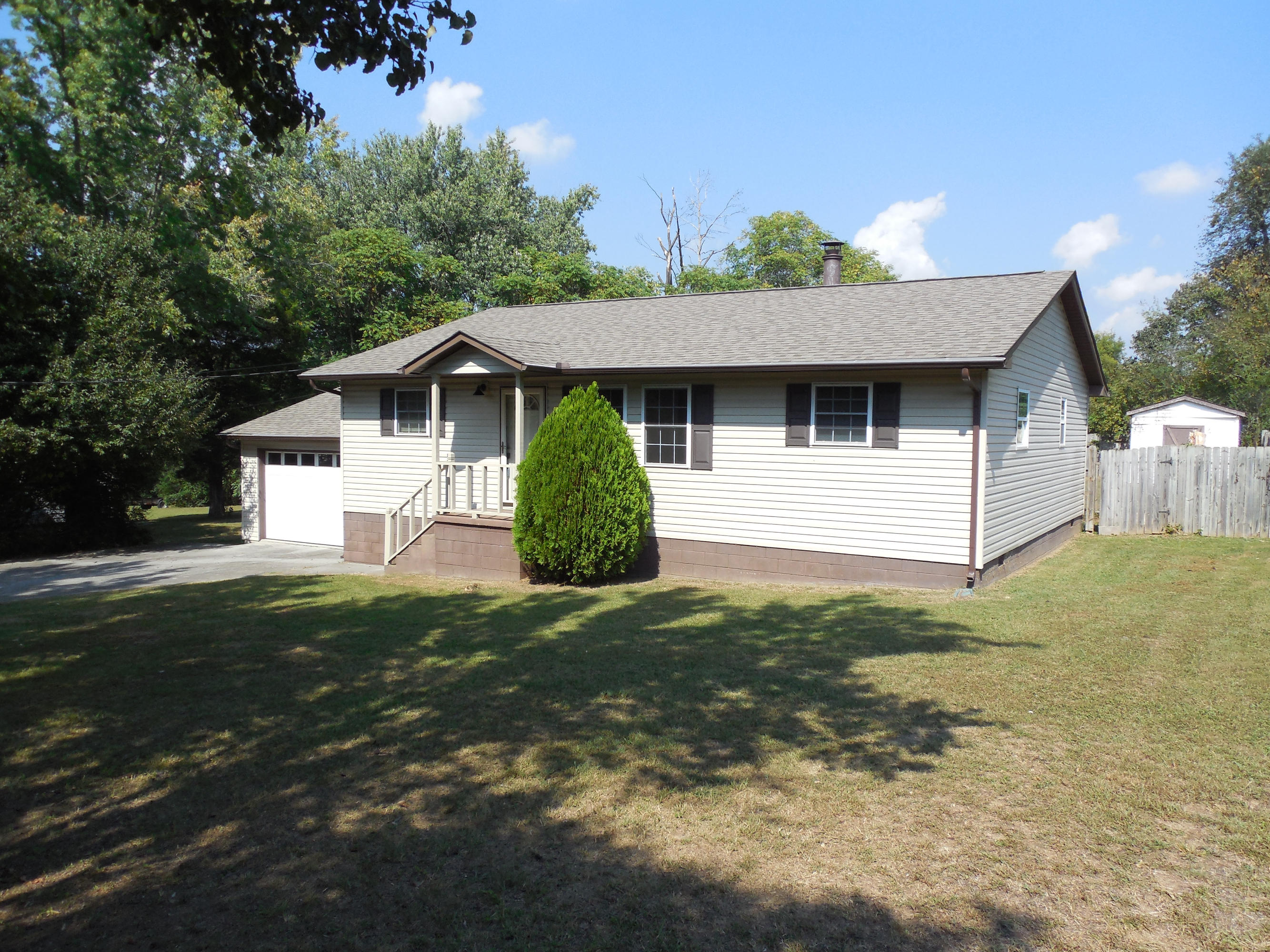 912 Olive Road Knoxville, TN 37934 - Photo 2 of 12 Front and side view