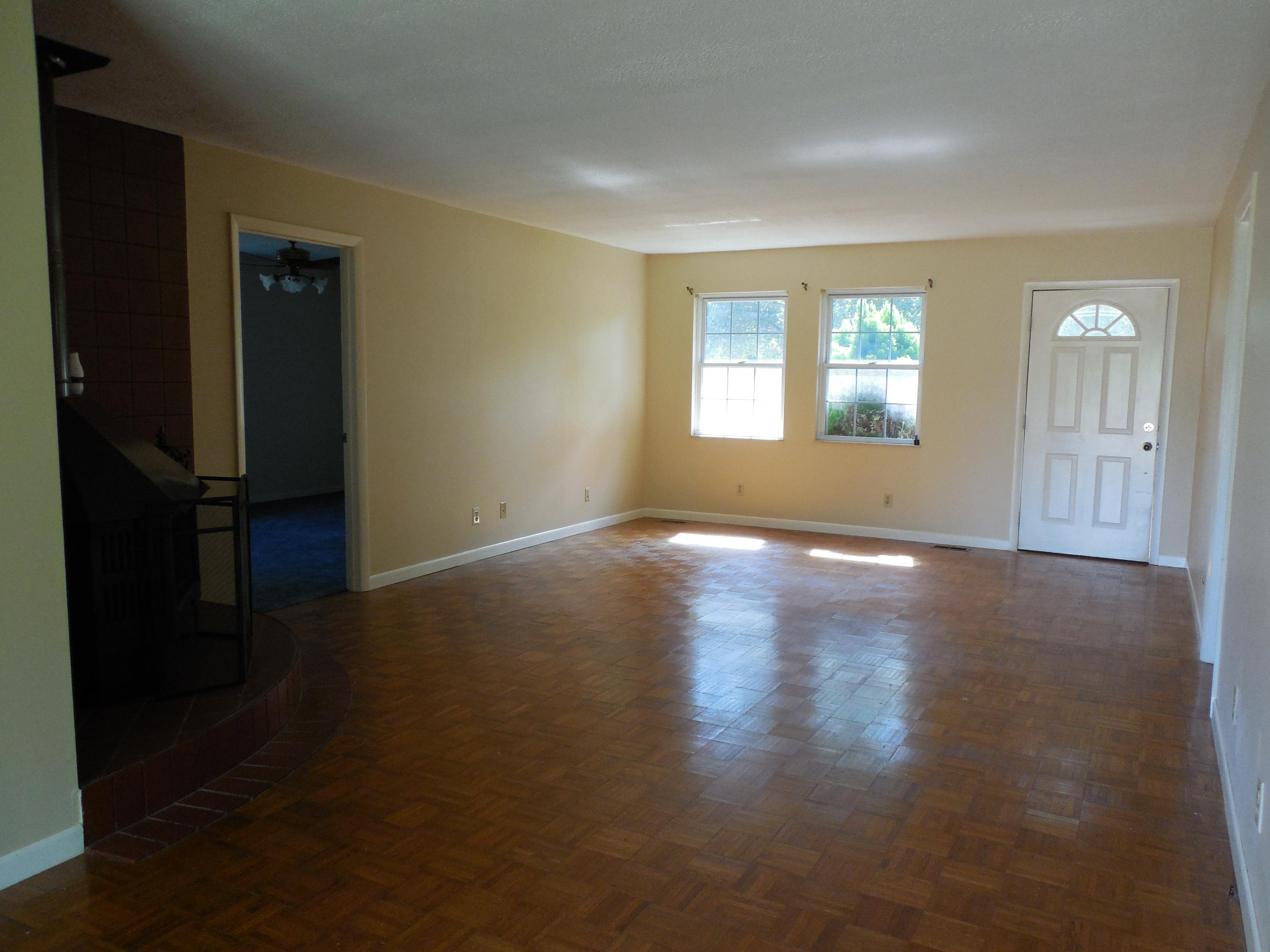 912 Olive Road Knoxville, TN 37934 - Photo 4 of 12 Hardwood floors in living room