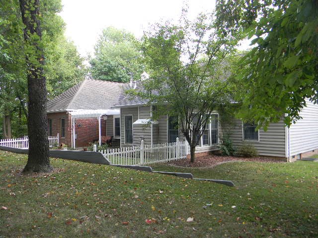 9925 Hogue Road Evansville, IN 47712 - Photo 31 of 36 Gallery Image 31