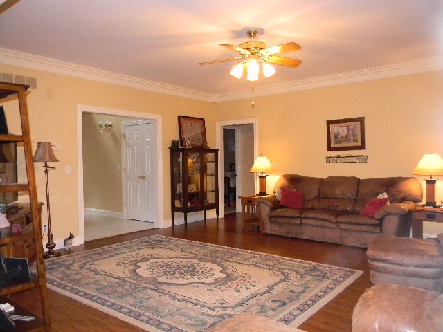 9925 Hogue Road Evansville, IN 47712 - Photo 6 of 36 Gallery Image 6