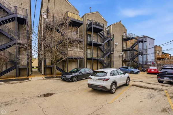 $290,000 | 2455 West Harrison Street, Unit 2, Chicago, IL 60612