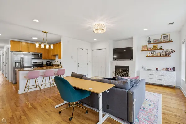 $290,000 | 2455 West Harrison Street, Unit 2, Chicago, IL 60612