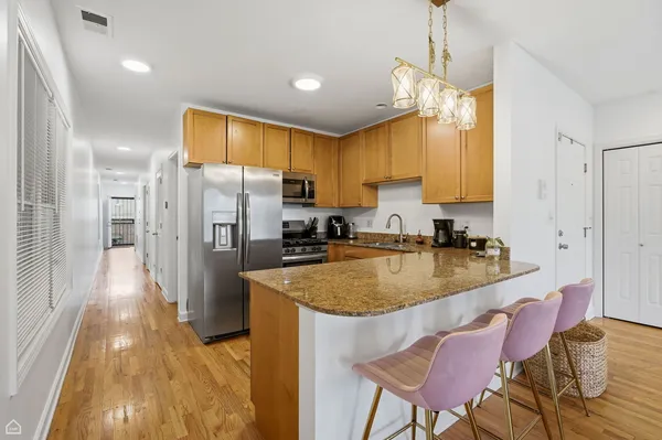 $290,000 | 2455 West Harrison Street, Unit 2, Chicago, IL 60612