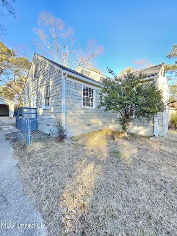 $111,000 | 460 West Northside Drive, Jackson, MS 39206