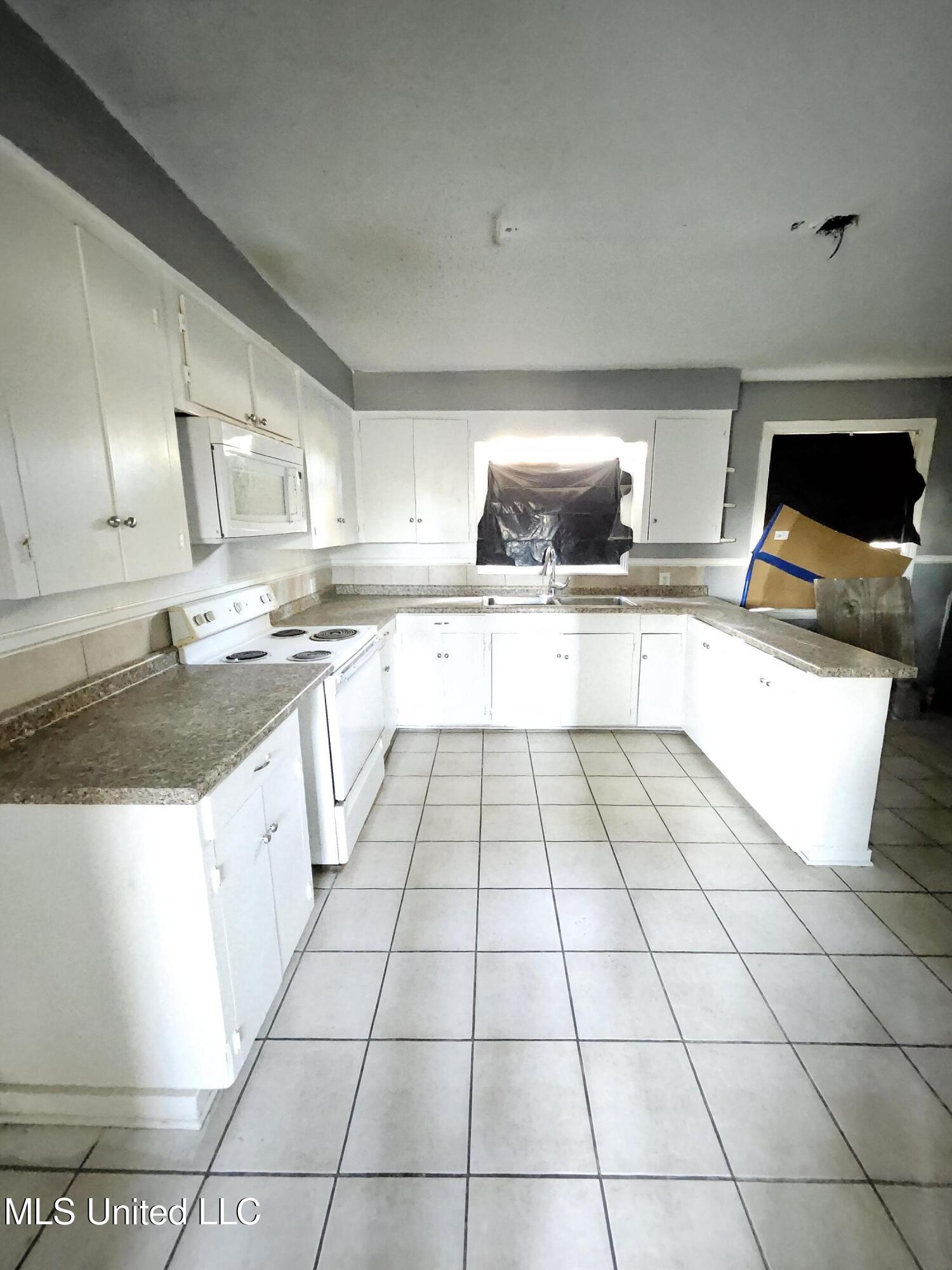 460 West Northside Drive Jackson, MS 39206 - Photo 10 of 20 16816