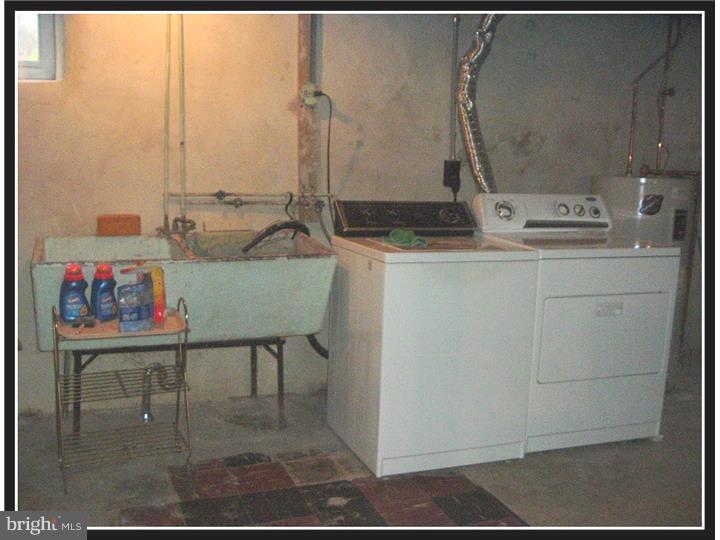 421 Hill Road Havertown, PA 19083 - Photo 9 of 10 Laundry Room