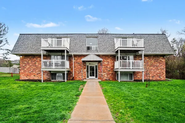 $174,900 | 6712 Cascade Road Southeast, Unit 15, Grand Rapids, MI 49546