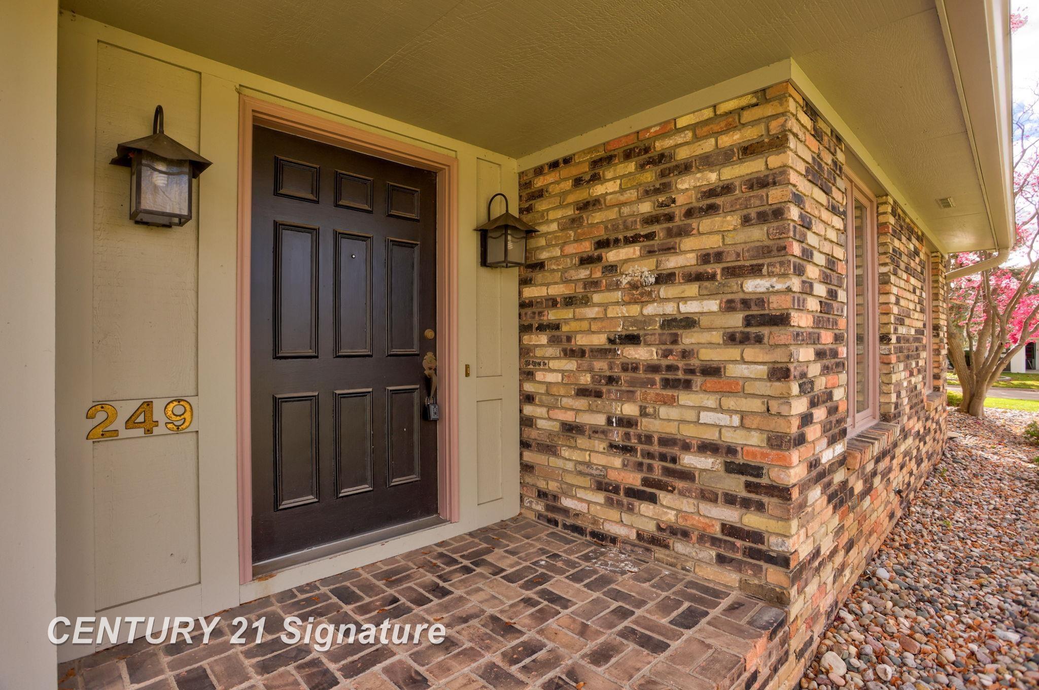 249 Stoneham Road Saginaw, MI 48638 - Photo 9 of 65 Gallery Image 9