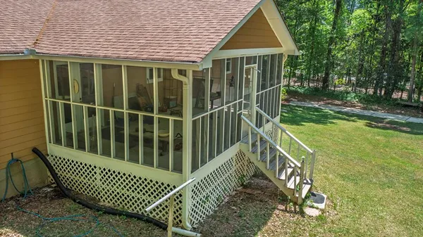 $475,000 | 6290 Highway 0054 Sharpsburg Ga 30277, Sharpsburg, GA 30277