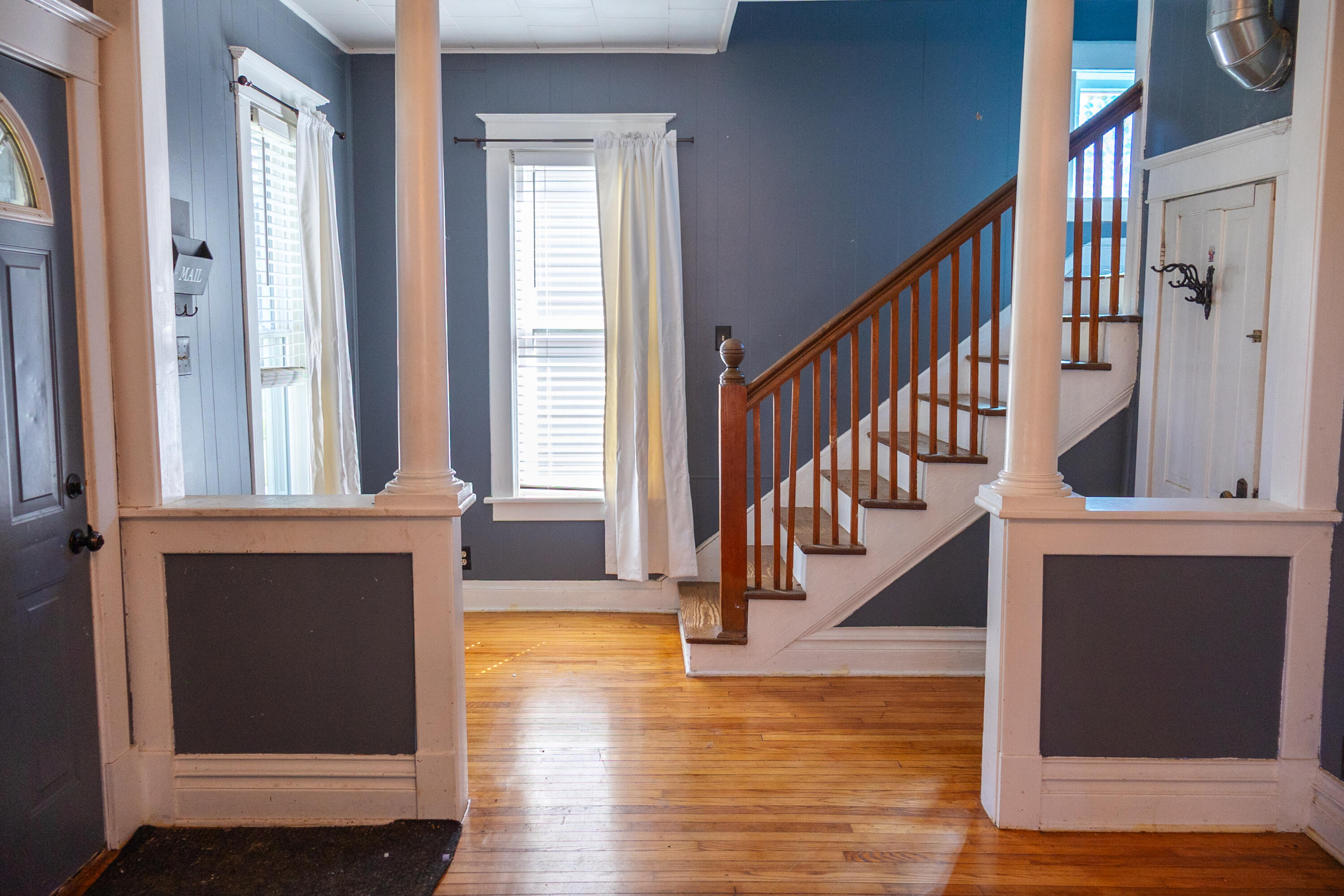 334 Franklin Street Chesterton, IN 46304 - Photo 2 of 20 a view of an entryway with wooden floor and door