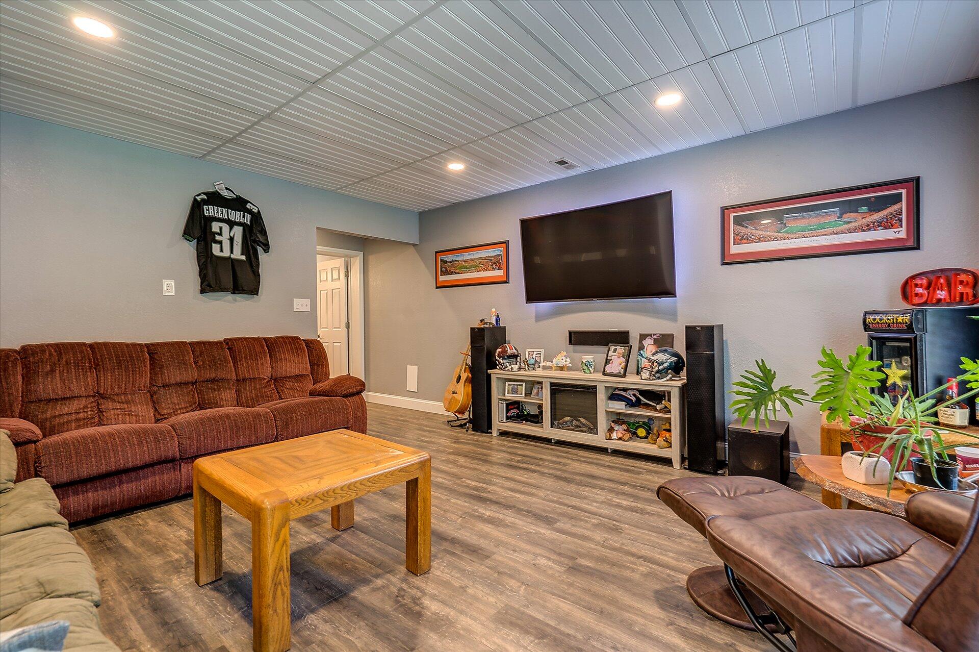 2838 Green Ridge Road Roanoke, VA 24019 - Photo 24 of 29 24-DSC00336_37_38_39_40