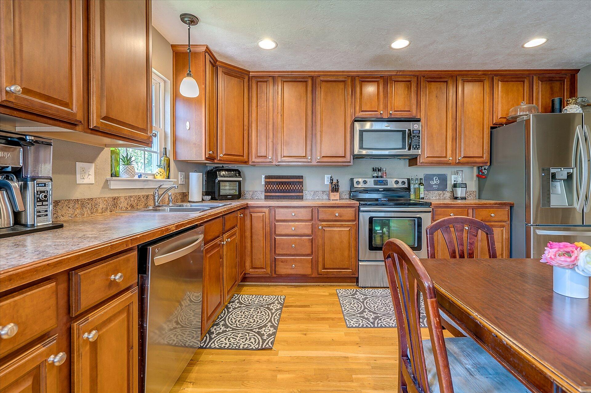 2838 Green Ridge Road Roanoke, VA 24019 - Photo 9 of 29 09-DSC00246_47_48_49_50