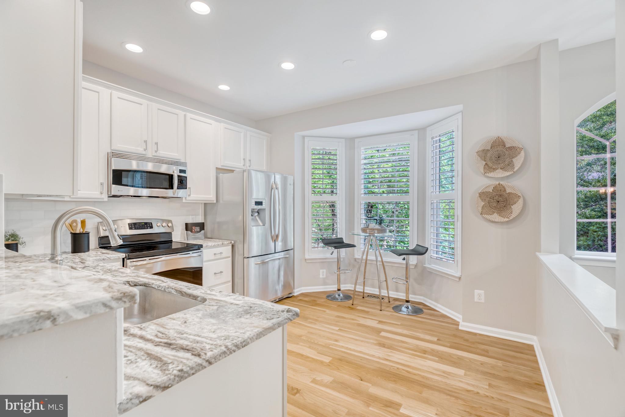 1220 Wild Hawthorn Way Reston, VA 20194 - Photo 5 of 52 Kitchen