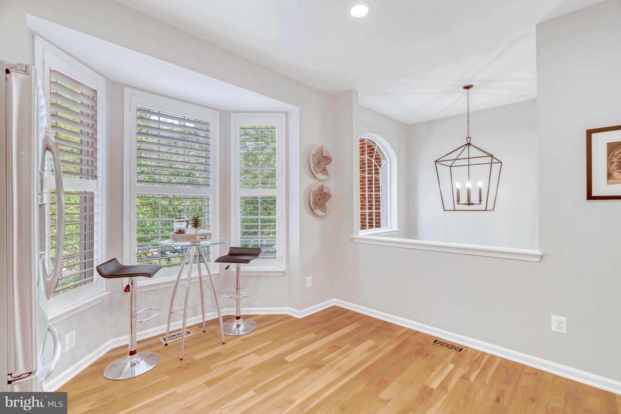 1220 Wild Hawthorn Way Reston, VA 20194 - Photo 7 of 52 Kitchen