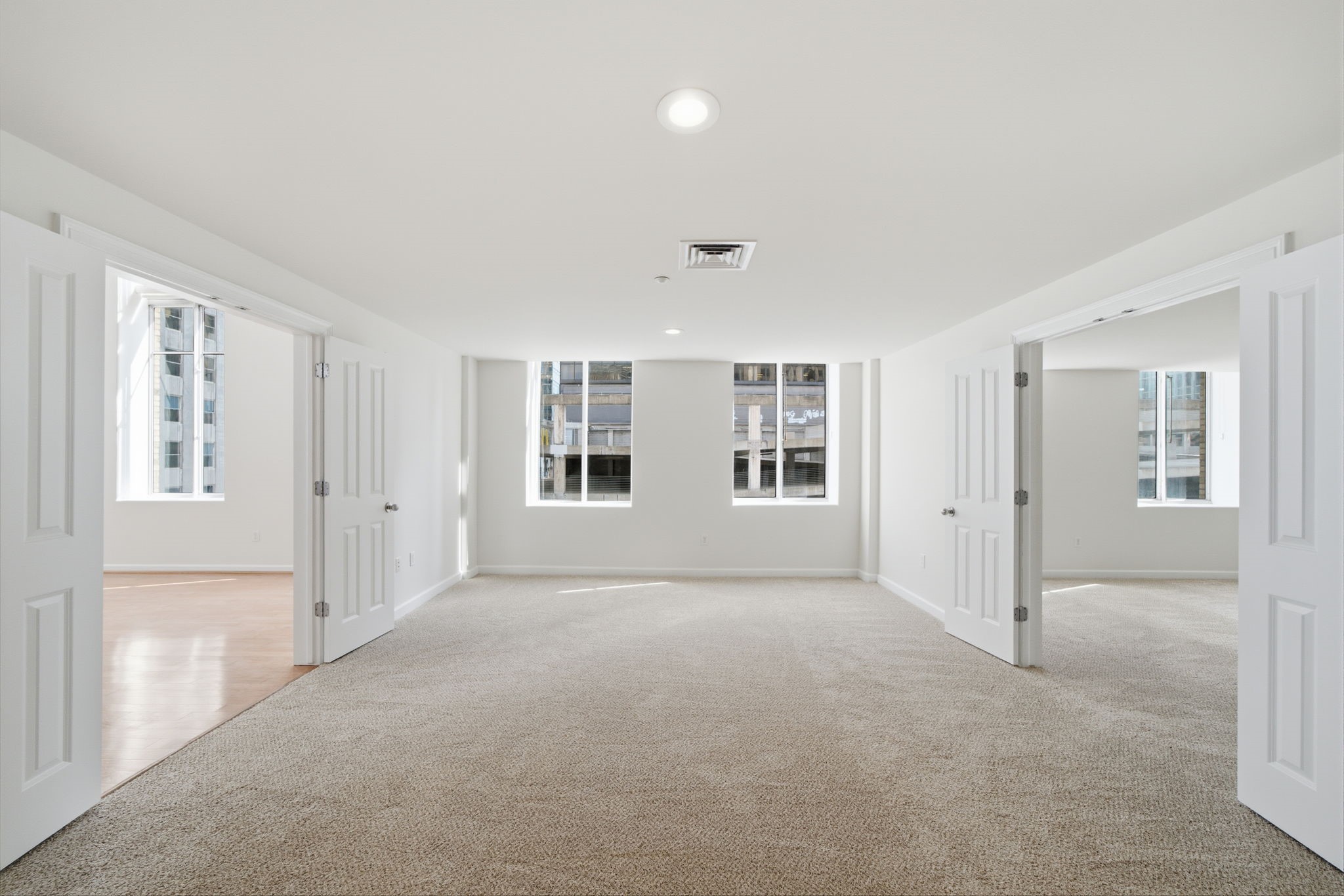 914 Main Street, Unit 1101 Houston, TX 77002 - Photo 10 of 33 Gallery Image 10