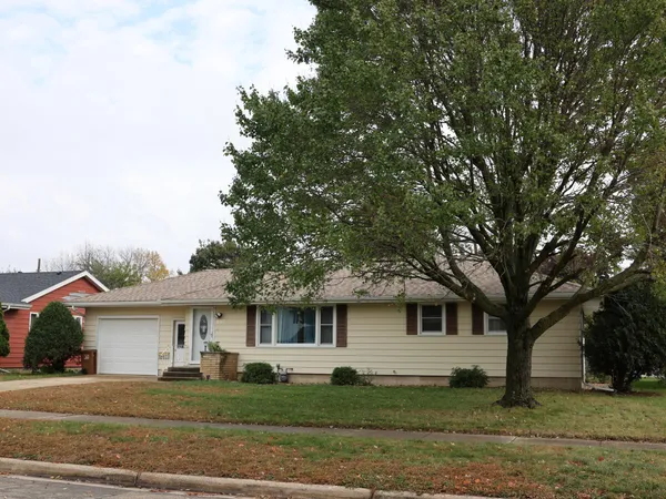 $229,900 | 905 16th Street Southwest, Austin, MN 55912