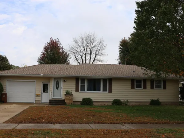 $229,900 | 905 16th Street Southwest, Austin, MN 55912