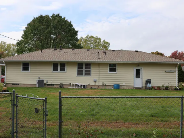 $239,900 | 905 16th Street Southwest, Austin, MN 55912