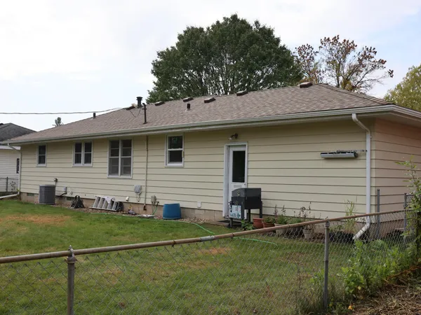 $229,900 | 905 16th Street Southwest, Austin, MN 55912