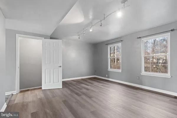$2,400 | 6234 Ducketts Lane, Unit 252, Elkridge, MD 21075